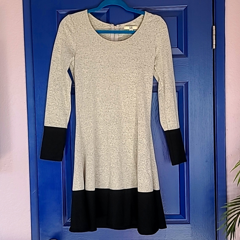 Long sleeve knit dress M